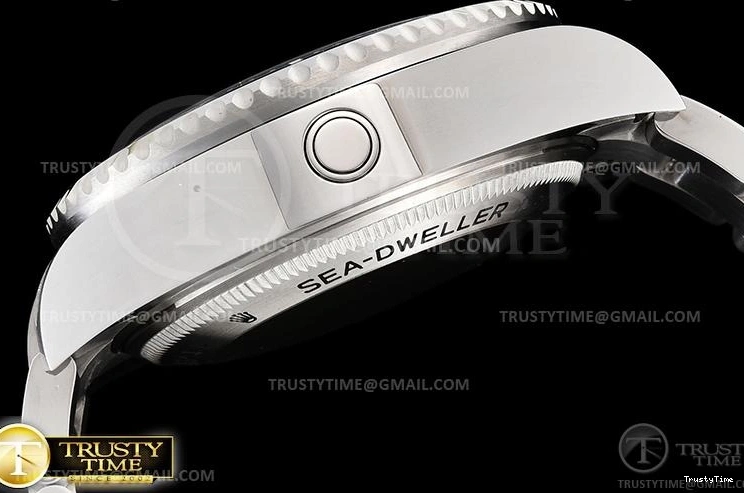 1114 ROLSD097A – Deep Sea Dweller Packable 1017